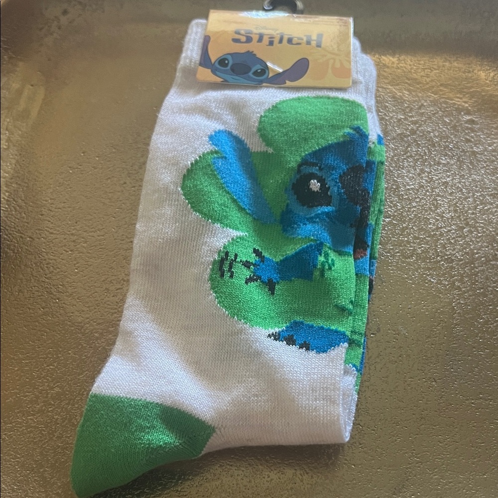 #1465** Unisex =Stitch :White and Green Socks